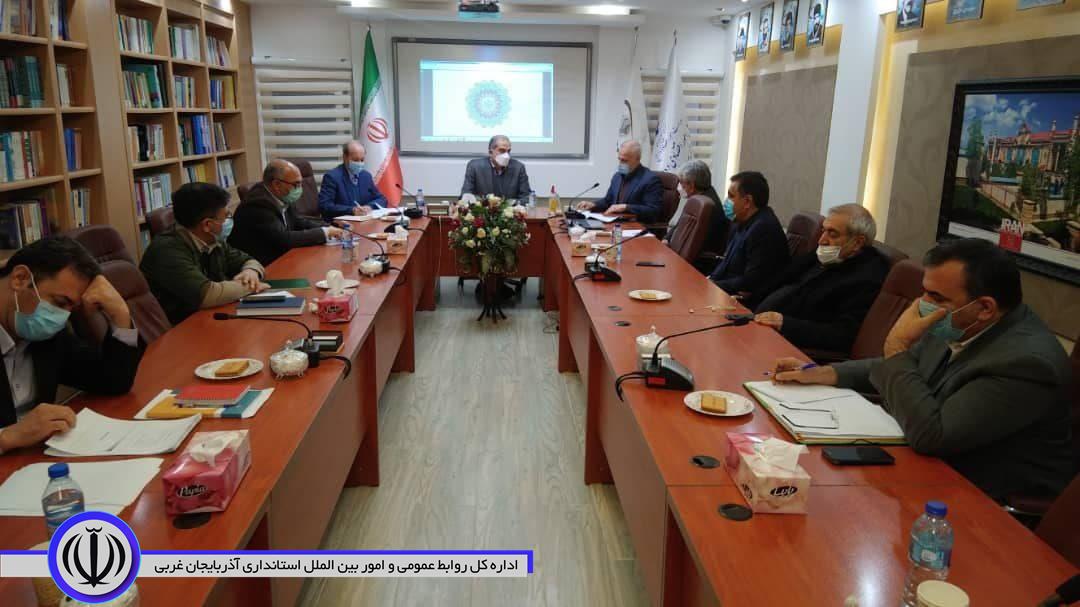 بررسی طرح ایجاد واحد میکروسلیس 12 هزار تنی در مرکز خدمات سرمایهگذاری آذربایجانغربی