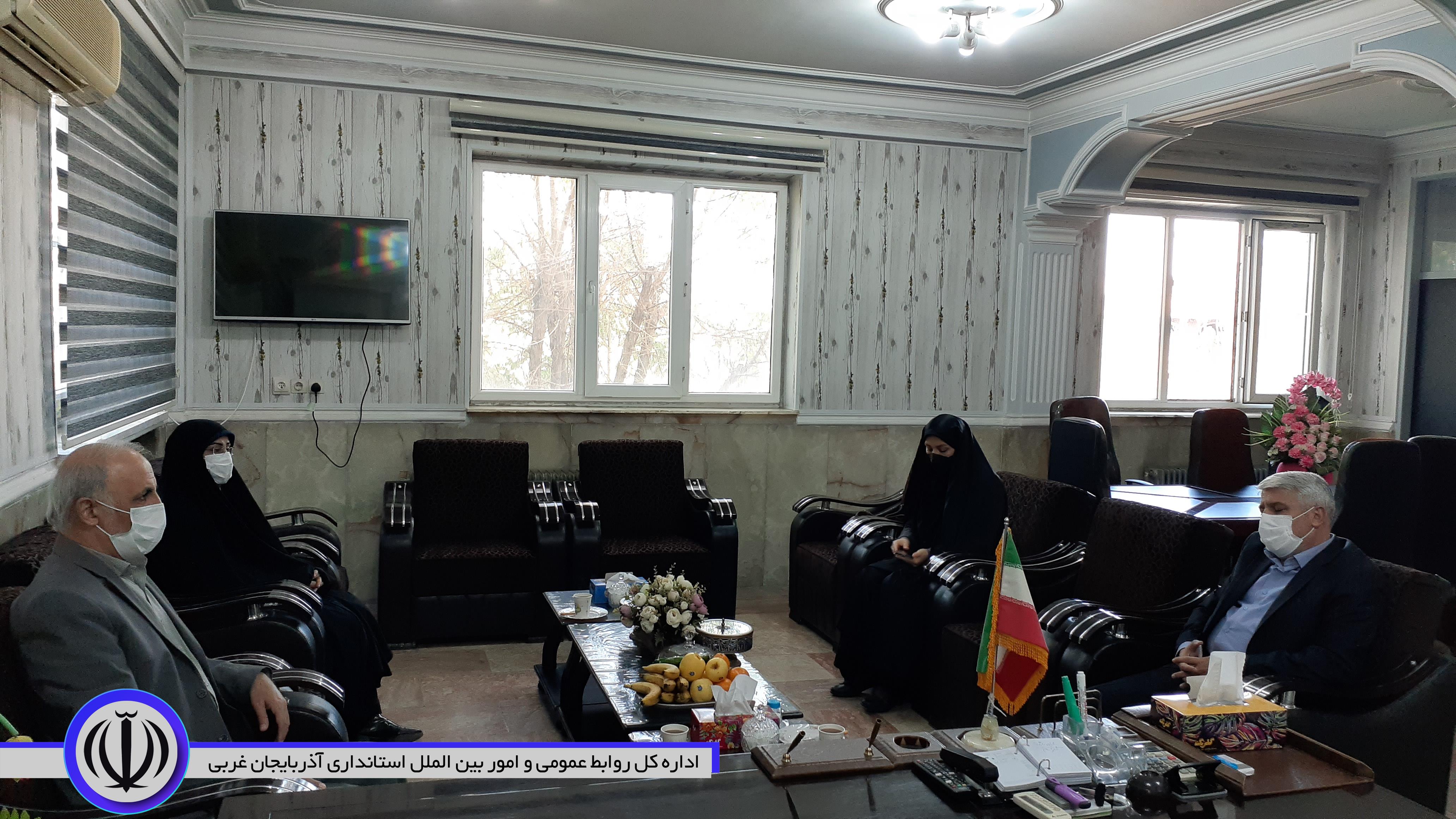 دیدار زاهدی مدیرکل کانون پرورش فکری کودکان و نوجوانان استان آذربایجان غربی با منوچهر شاکر فرماندار شهرستان