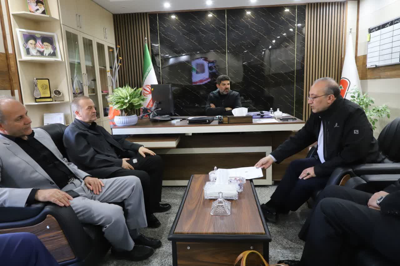 دیدار فرماندار نقده با معاون هماهنگی امور عمرانی استاندار و مدیر کل راهداری و حمل و نقل جاده ای استان