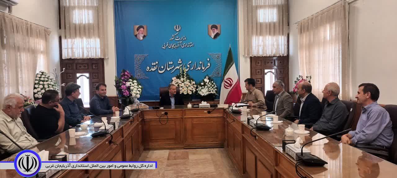 دیدار جمعی از بازاریان پیشکسوت شهرستان با جعفری سرپرست فرمانداری نقده