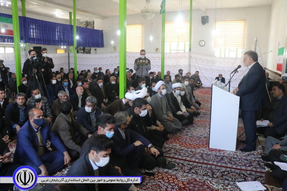 استاندار آذربایجان غربی: توزیع متوازن اعتبارات و امکانات در کشور رویکرد دولت سیزدهم است / بر محرومیت زدایی در مناطق مختلف استان متمرکز شده ایم