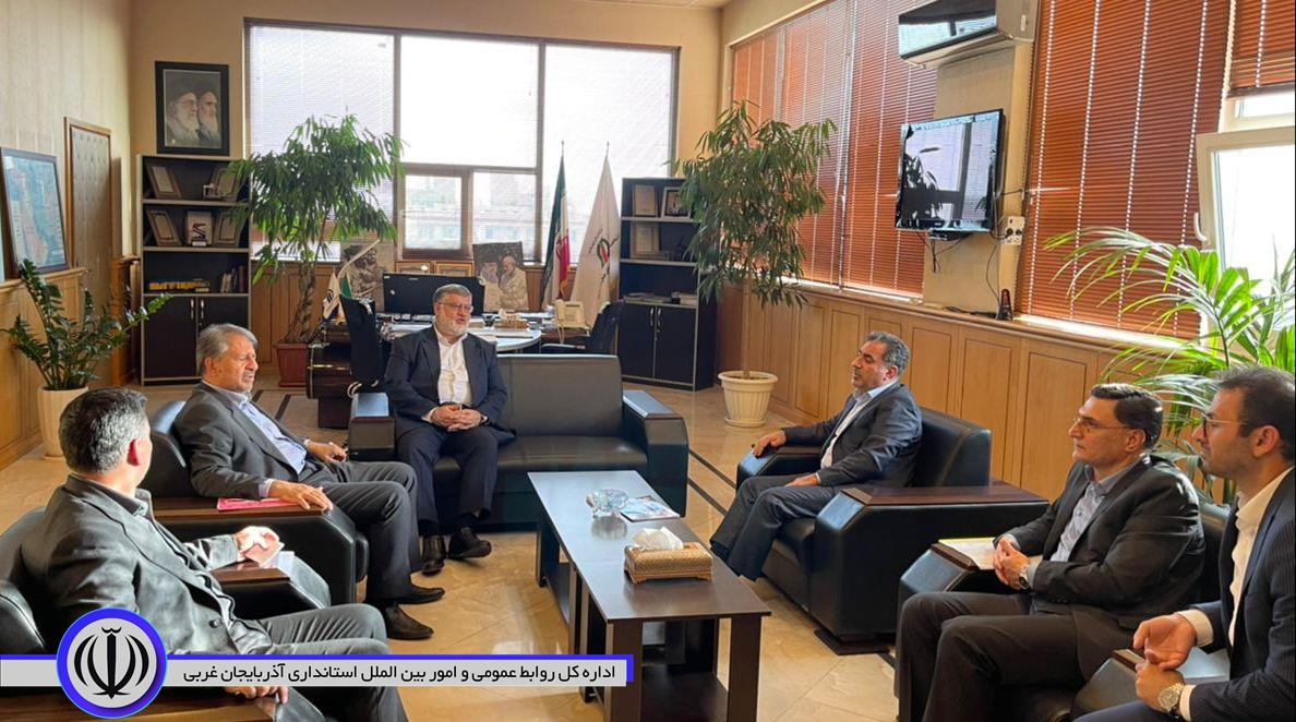 استاندار آذربایجان غربی: تکمیل و بهسازی ایستگاههای راهآهن و ساخت مسیرهای جدید ریلی در استان ضروری است / سهم شبکه ریلی استان در ترانزیت بینالمللی افزایش یابد
