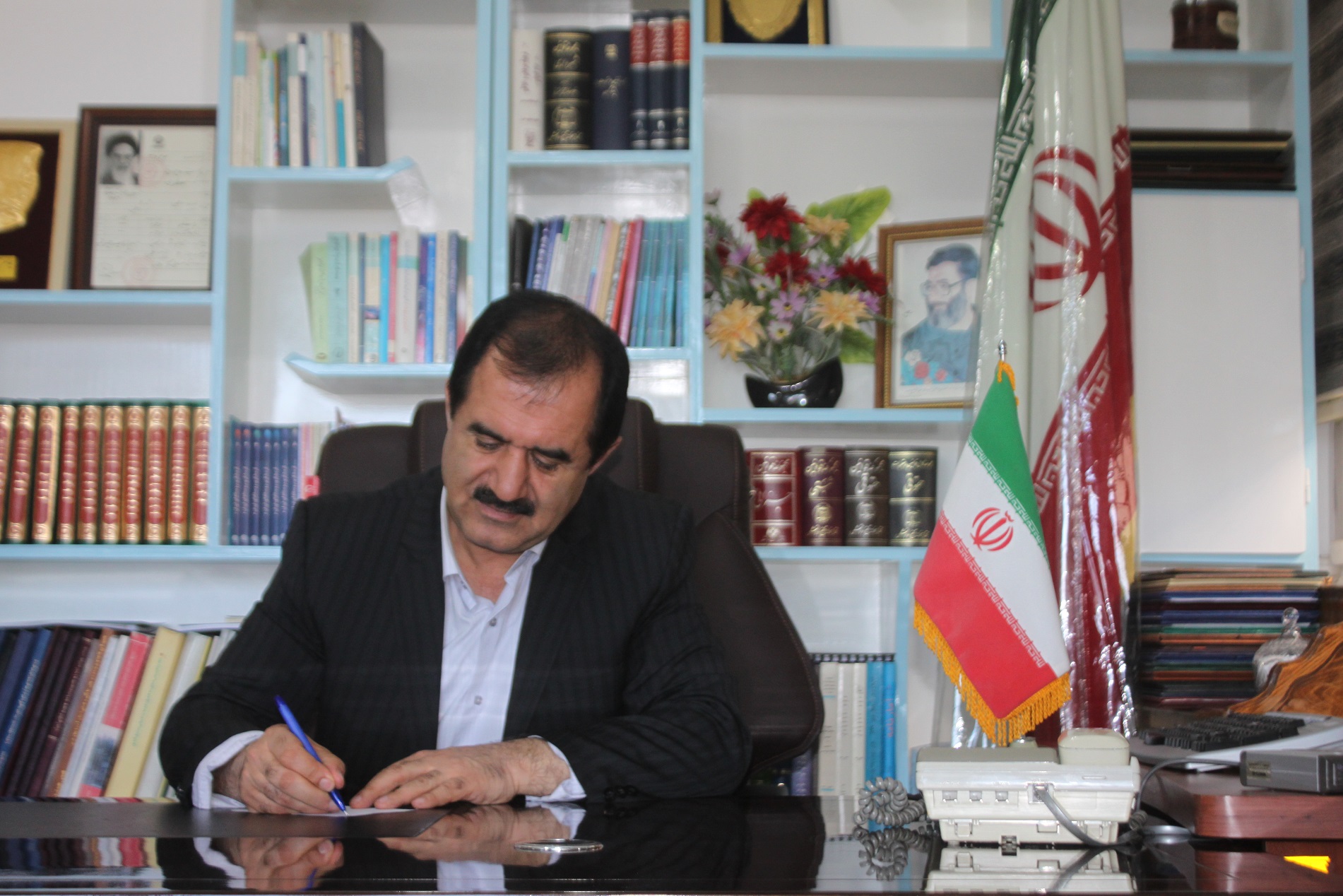 فرماندار شهرستان نقده با صدور پیامی رحلت آیت الله هاشمی شاهرودی را تسلیت گفت.