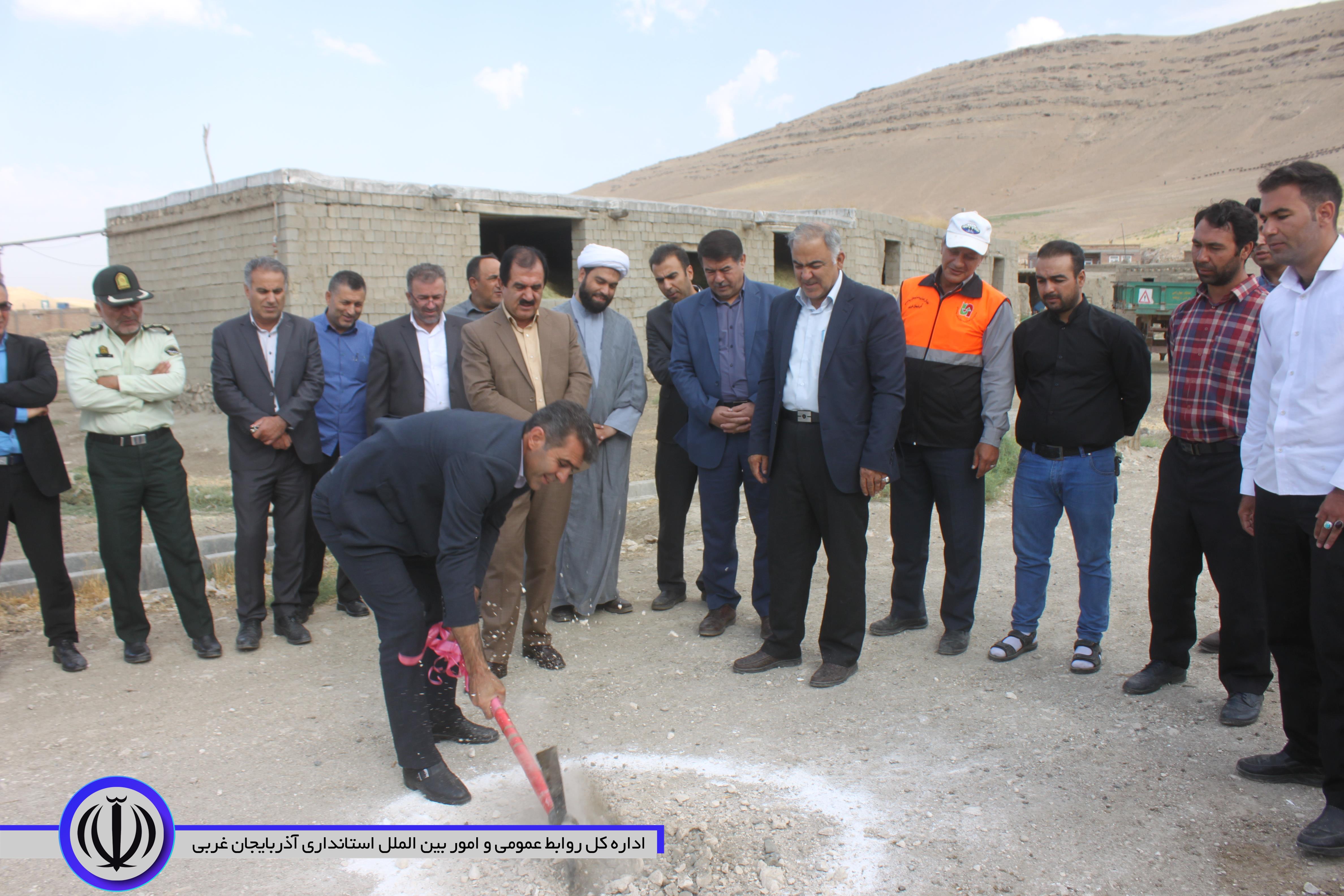 کلنگ احداث راه روستایی 5 روستا در بخش محمدیار