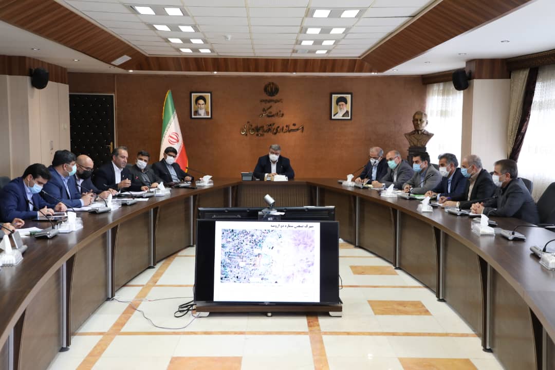 استاندار آذربایجان غربی: دستگاه‌های متولی موظف به تامین زمین مورد نیاز سرمایه گذاران هستند