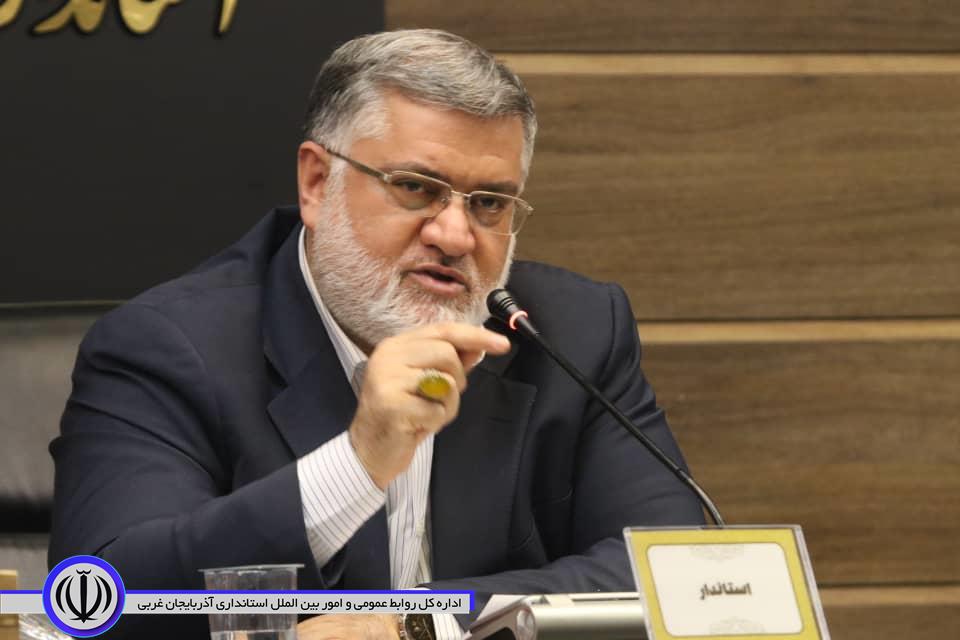 استاندار آذربایجان غربی: فرصتی برای آزمون و خطا نداریم/فرمانداران الگوی مدیران در خدمتگزاری به مردم باشند/به صورت جدی پیگیر اجرای مصوبات سفرهای شهرستانی هستیم