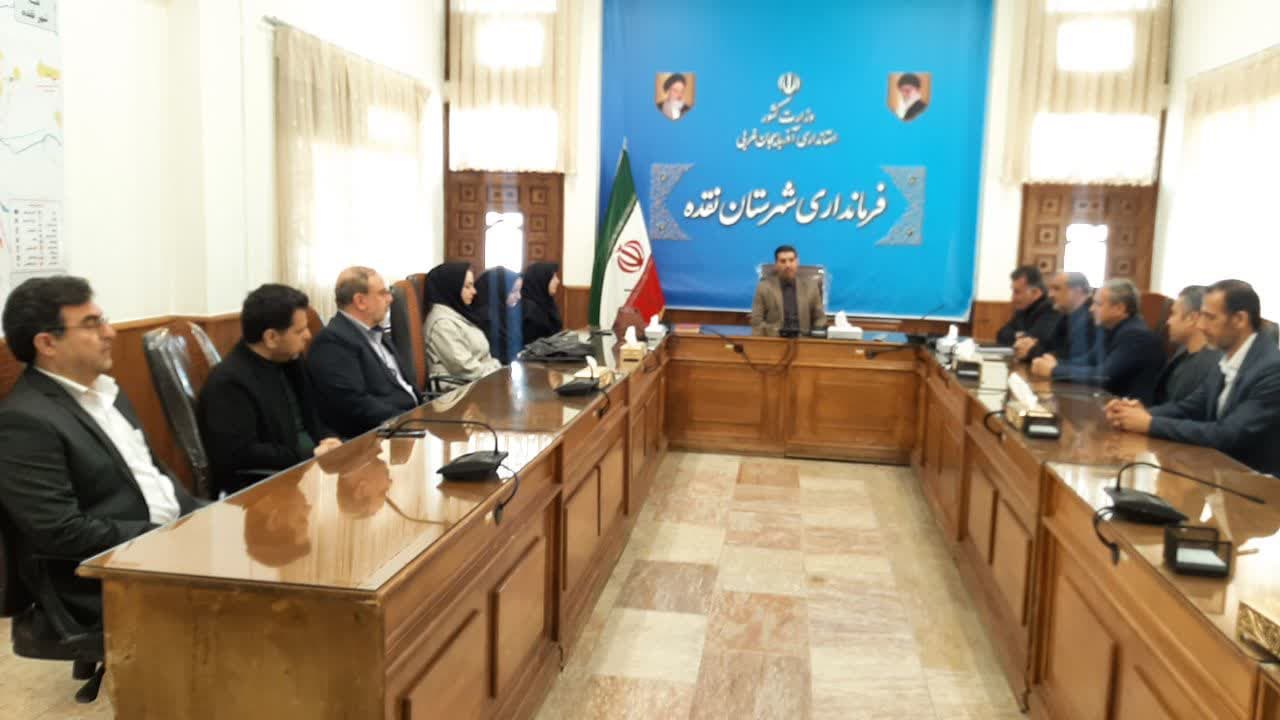 نقش دانشگاهیان در کمرنگ نمودن توطئه های دشمن بسیار مهم است