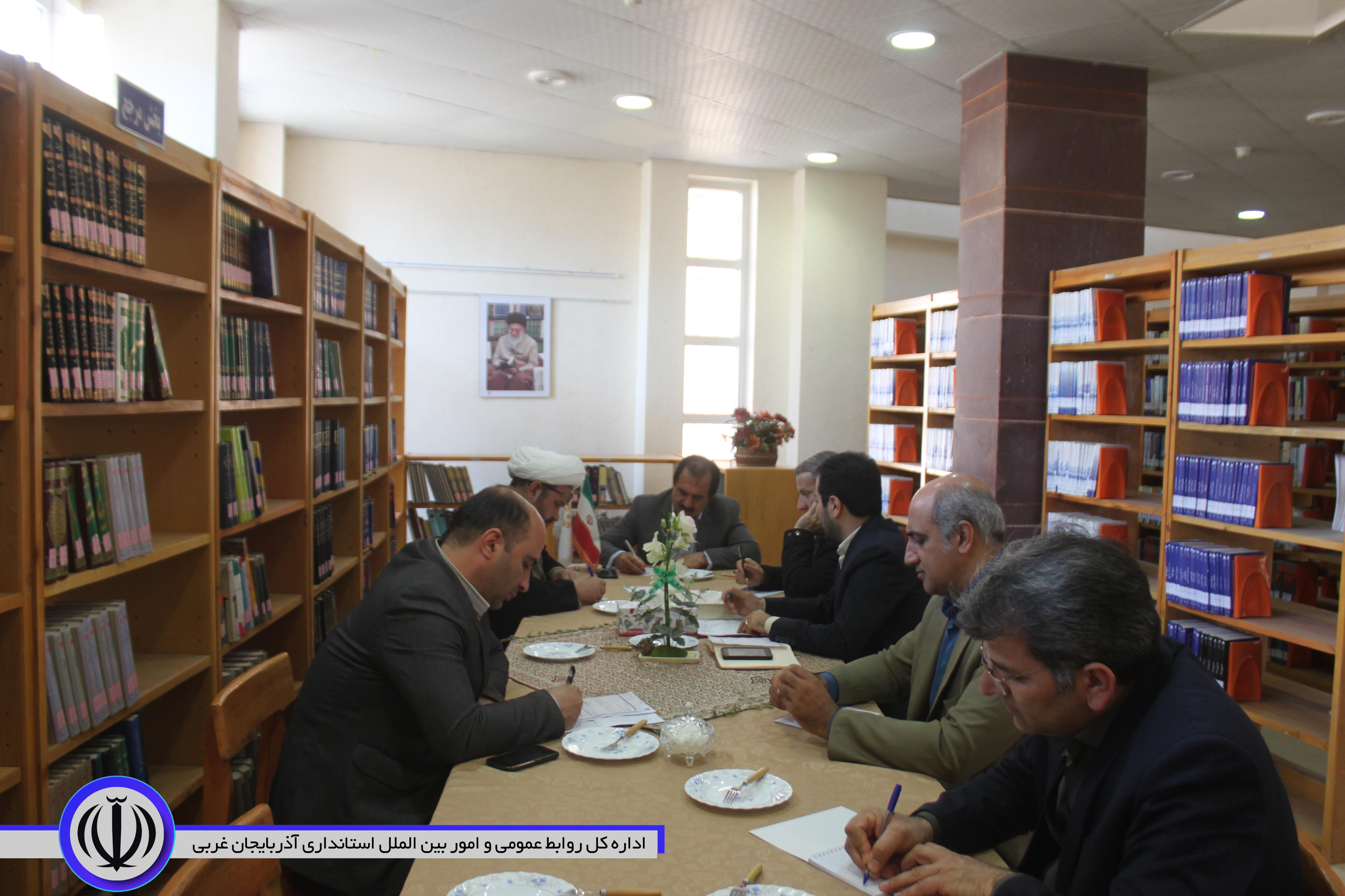 جلسه انجمن کتابخانه های عمومی شهرستان نقده به ریاست فرامرزی فرماندار شهرستان برگزار شد