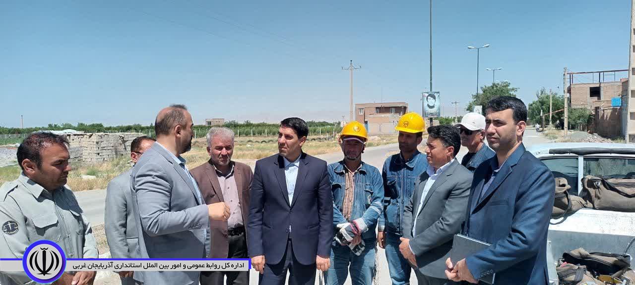 بازدید فرماندار نقده از پروژه اصلاح شبکه برق روستاهای فرخزاد و راهدانه