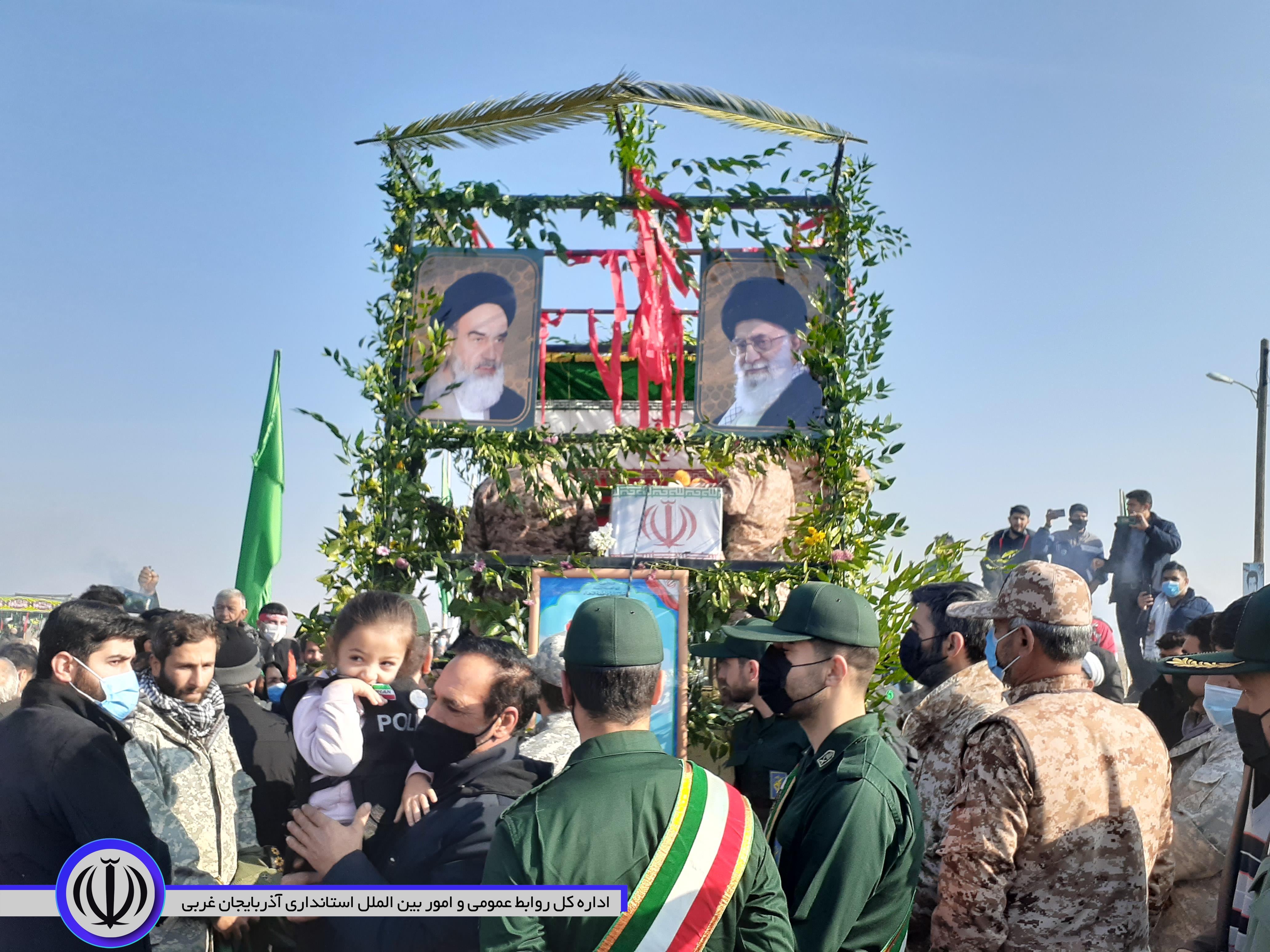 مراسم تدفین پیکر مطهر شهید گمنام در یادمان شهید بروجردی شهرستان برگزار شد