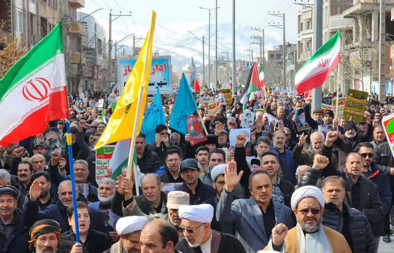 راهپیمایی روز جهانی قدس با حضور بی نظیر مردم شهرستان نقده برگزار شد + تصاویر