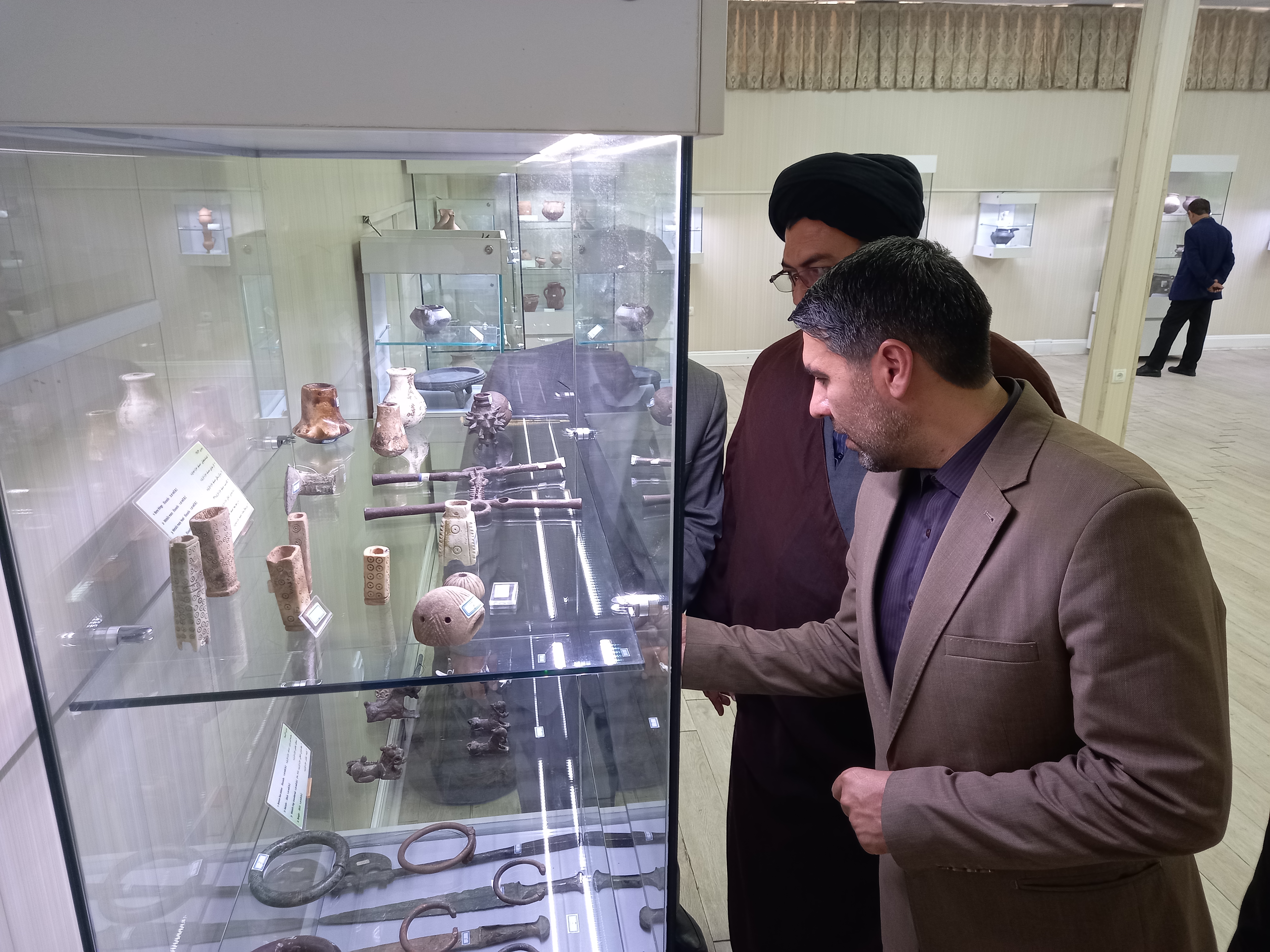 بازدید فرماندار نقده از اداره میراث فرهنگی، گردشگری و صنایع دستی و موزه این شهرستان
