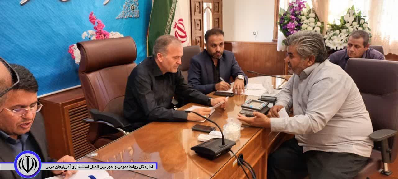 ملاقات مردمی و دیدار چهره به چهره سرپرست فرمانداری شهرستان نقده با شهروندان برگزار شد