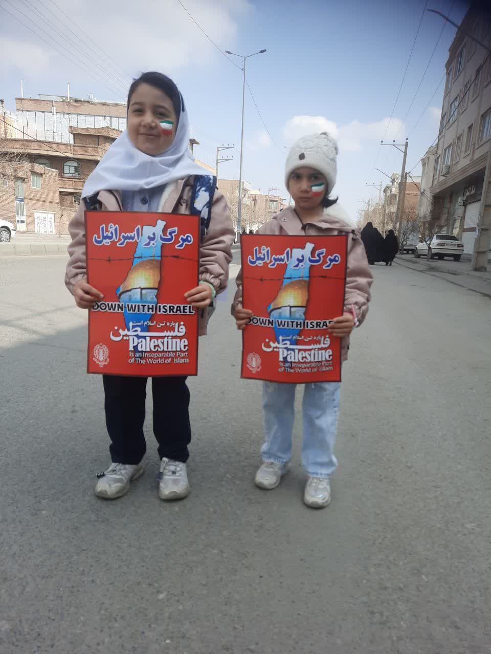 راهپیمایی روز جهانی قدس با حضور بی نظیر مردم شهرستان نقده برگزار شد + تصاویر