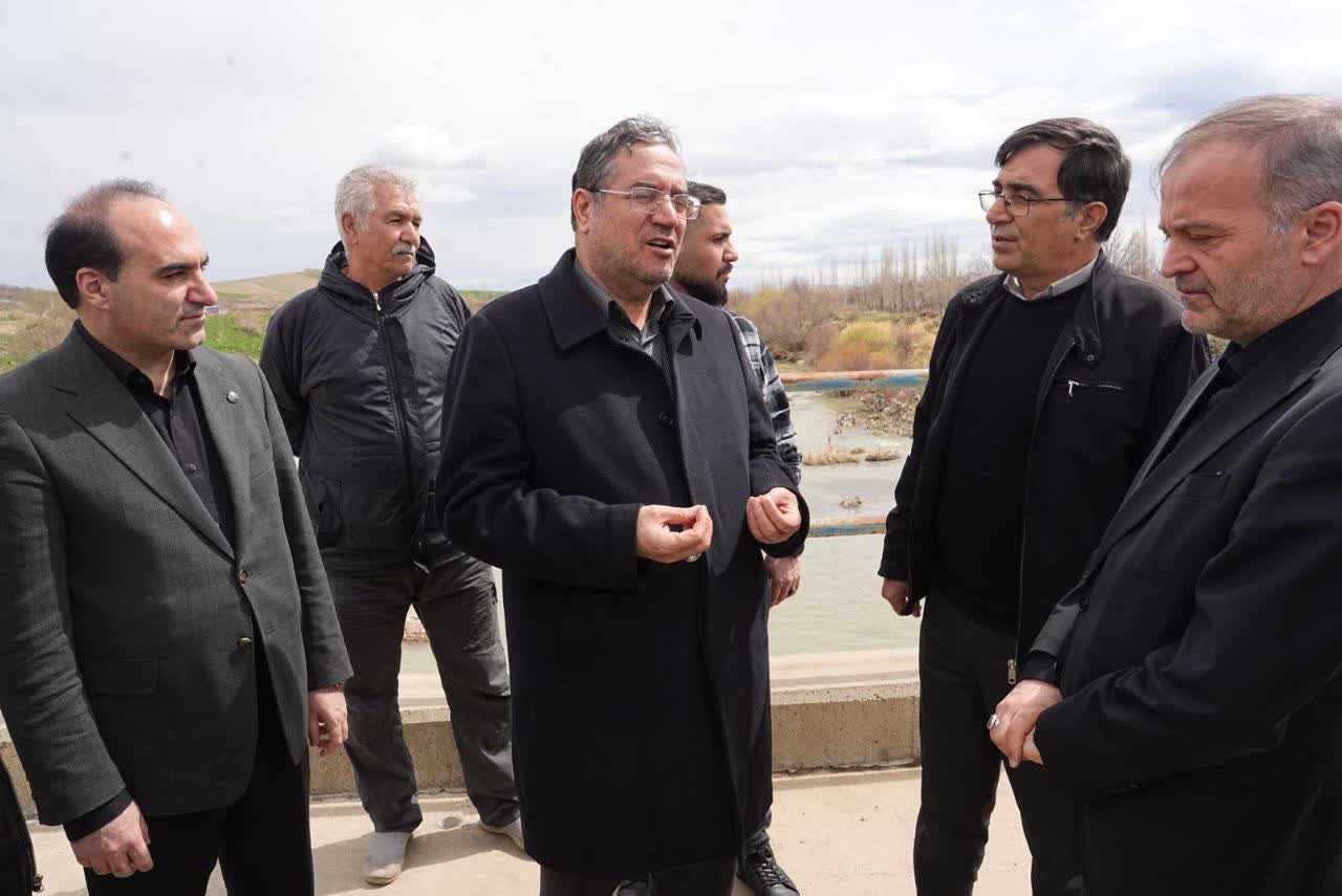 بازدید استاندار آذربایجان‌غربی و فرماندار نقده از آب‌بند انحرافی سد حسنلو در این شهرستان + تصاویر