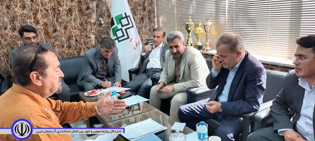 برگزاری میز ارتباطات مردمی سرپرست فرمانداری شهرستان در محل شهرداری نقده