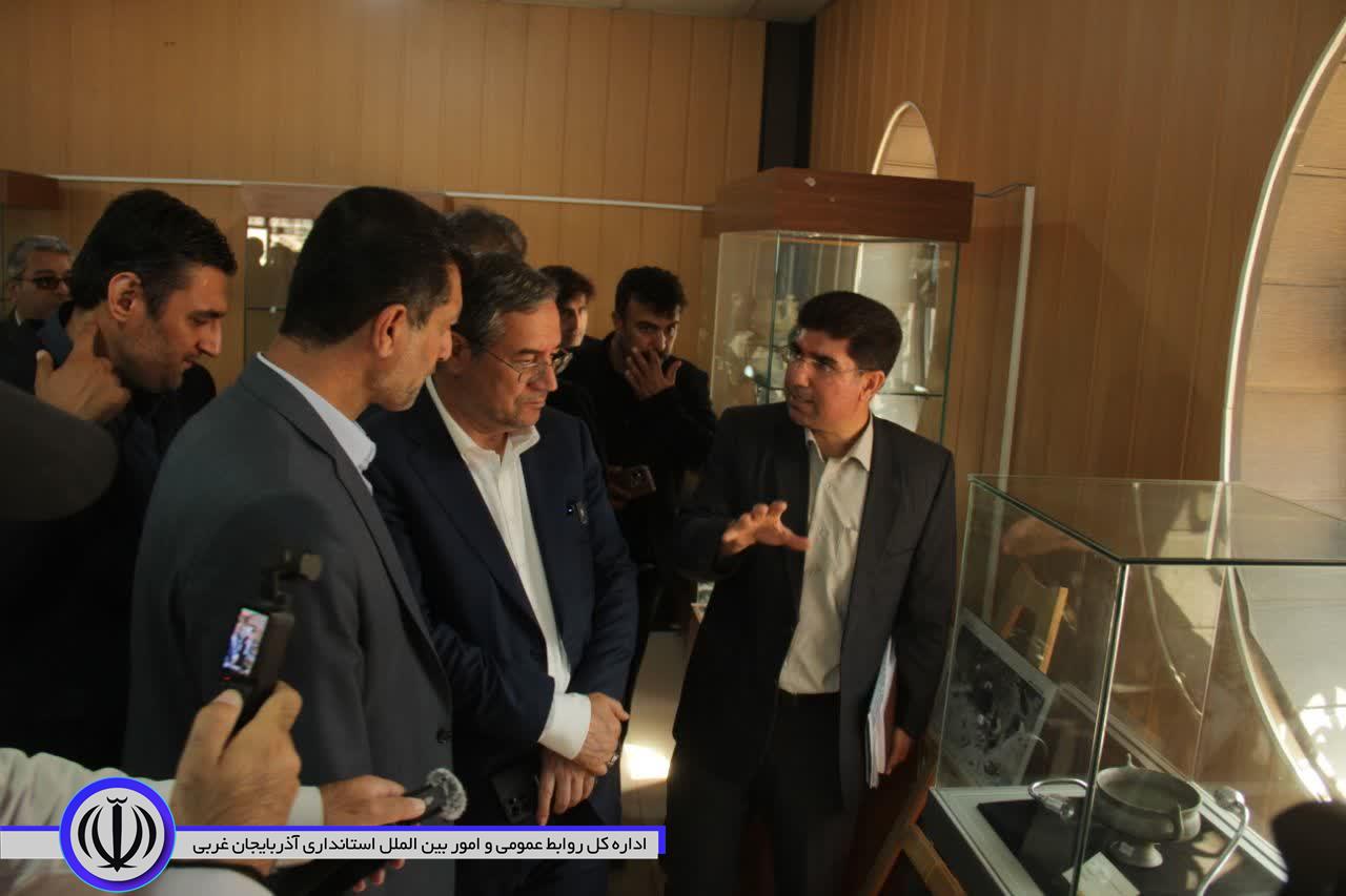 بازدید استاندار آذربایجانغربی از تپه تاریخی حسنلو نقده + تصاویر