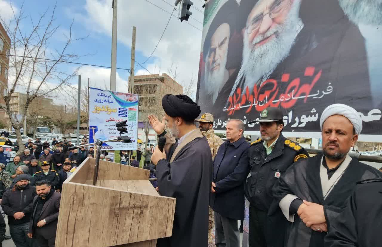 راهپیمایی روز جهانی قدس با حضور بی نظیر مردم شهرستان نقده برگزار شد + تصاویر