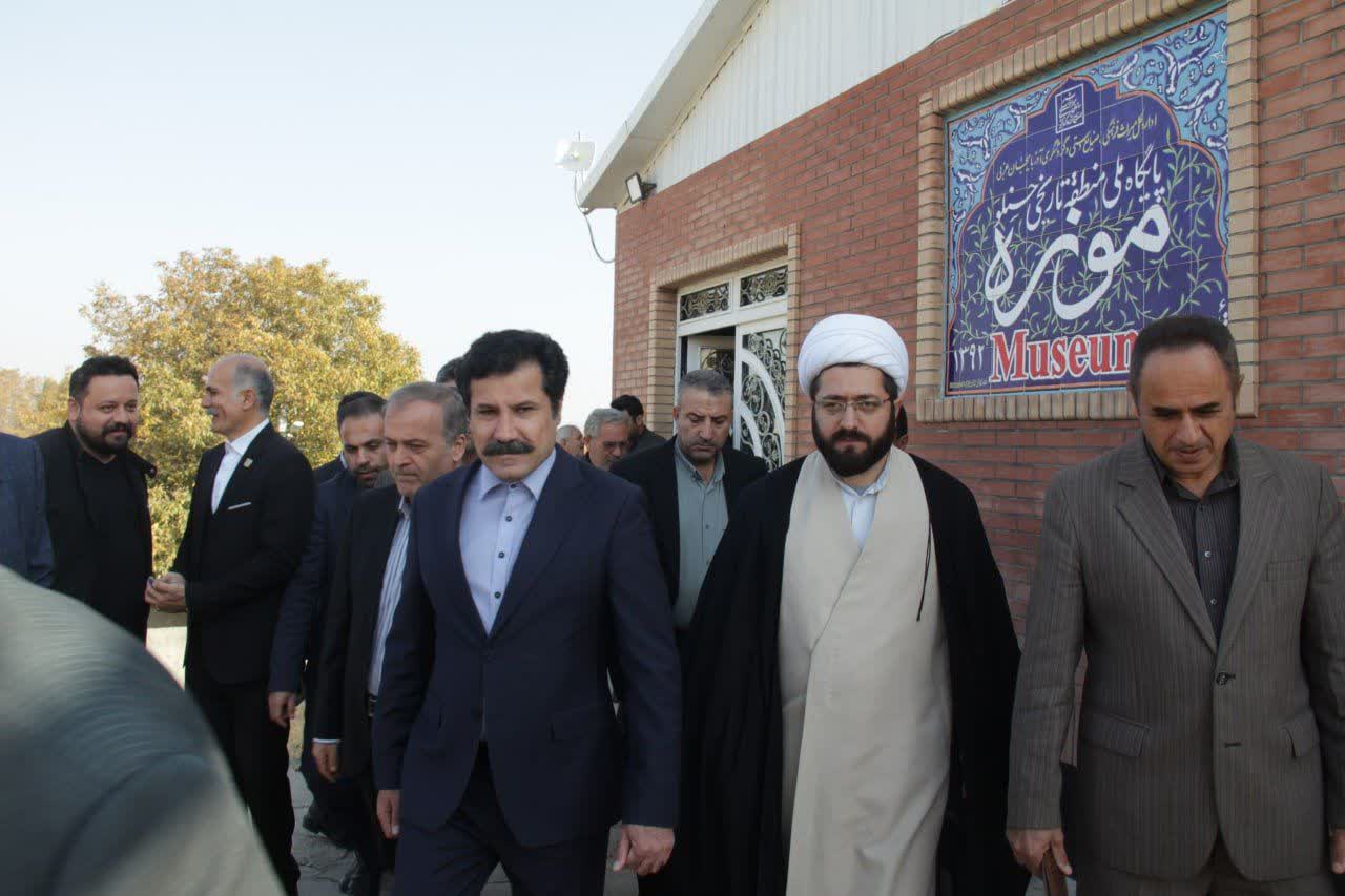 بازدید معاون رئیسجمهور از موزه پایگاه منطقه تاریخی حسنلو