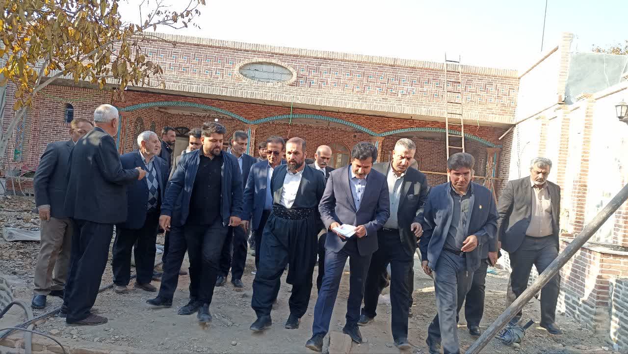 بازدید از واحد اقامتگاه بومگردی در حال ساخت در روستای حسنلو