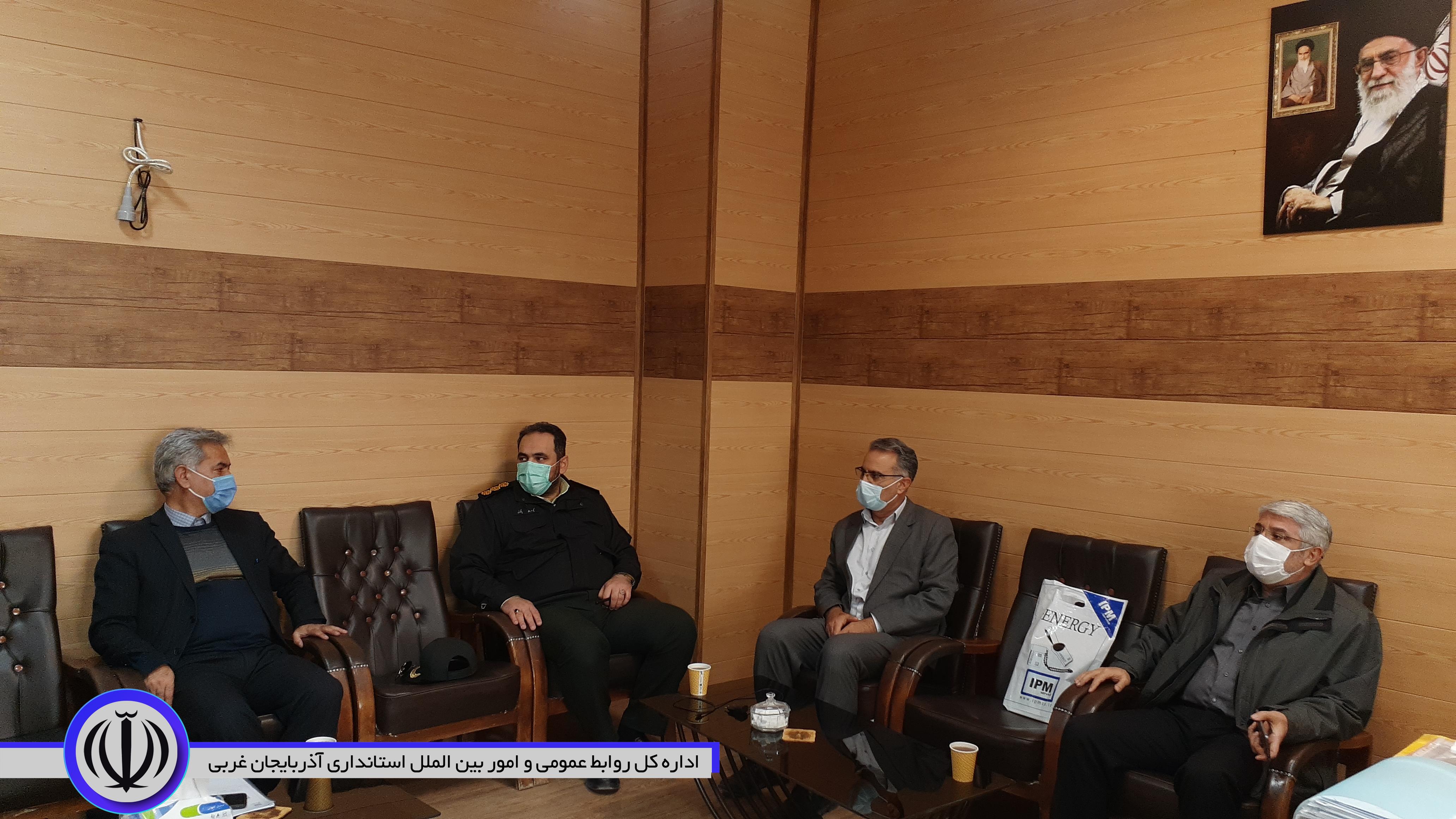 بازدید منوچهر شاکر فرماندار شهرستان از نحوه آماده سازی مراکز برگزاری هشتمین آزمون استخدامی دستگاه های اجرایی کشور در شهرستان نقده