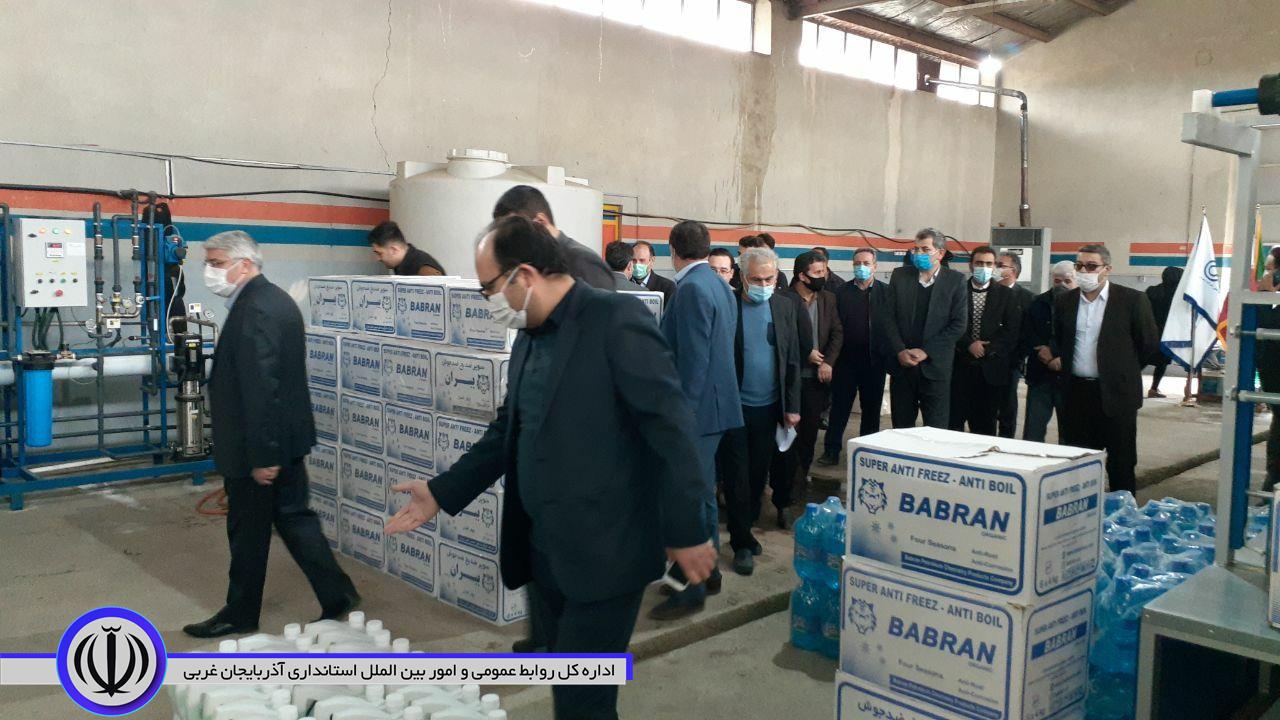 افتتاح کارگاه تولیدی ضدیخ با حضور منوچهر شاکر فرماندار شهرستان