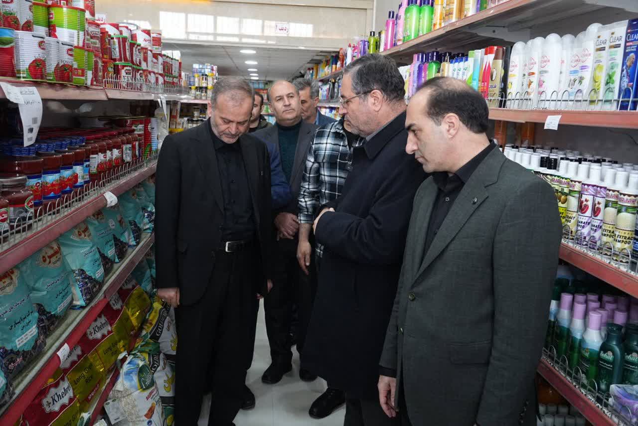 بازدید استاندار آذربایجان‌غربی و فرماندار شهرستان نقده از بازار این شهرستان + تصاویر