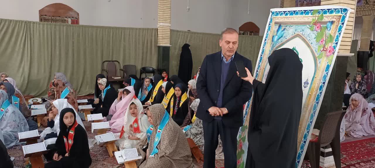 حضور فرماندار نقده در مراسم معنوی اعتکاف دانش‌آموزان