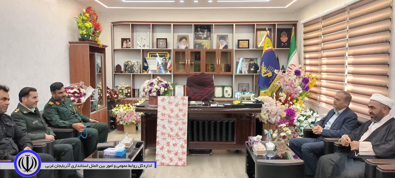 دیدار فرماندار نقده با فرمانده سپاه مهاباد و تبریک ارتقا و ترفیع درجه وی