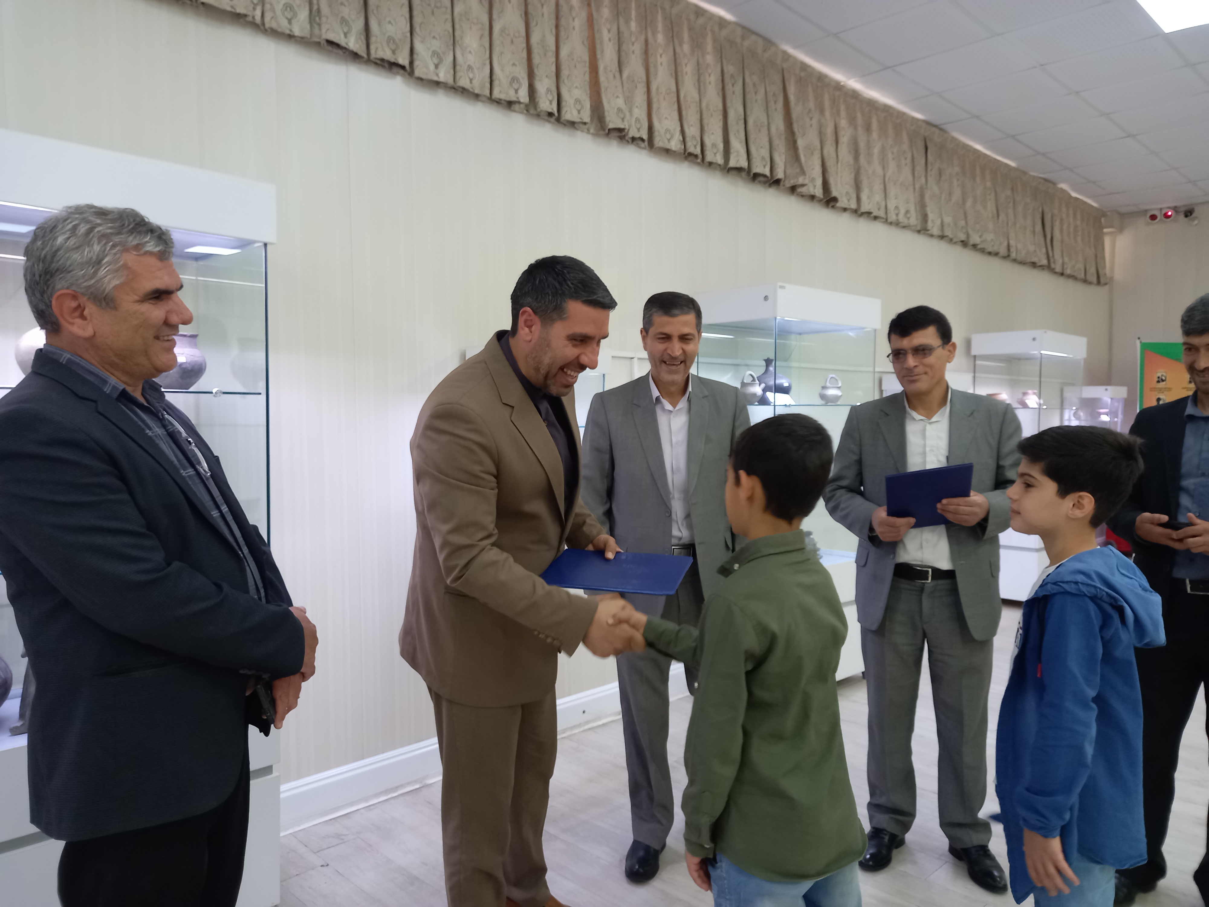 بازدید فرماندار نقده از اداره میراث فرهنگی، گردشگری و صنایع دستی و موزه این شهرستان