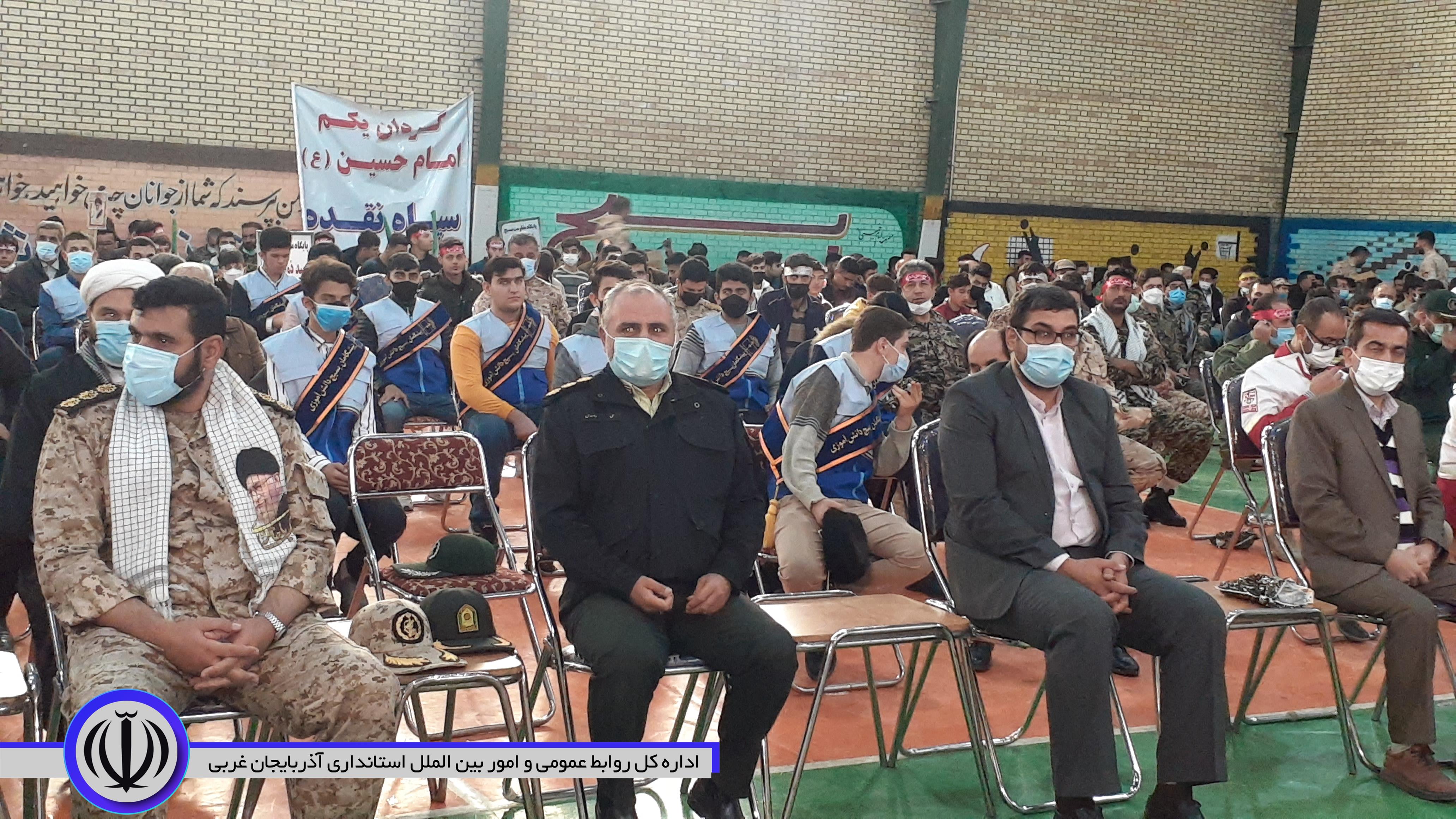 نمایش اقتدار بسیجی با حضور فرماندار شهرستان برگزار شد