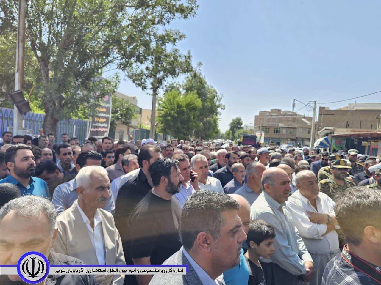 مراسم تشییع پیکر پاک شهید زبیر امینی فر در شهرستان نقده برگزار شد
