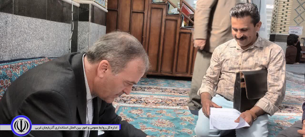 برگزاری میز ارتباطات مردمی فرماندار شهرستان نقده در شهر محمدیار