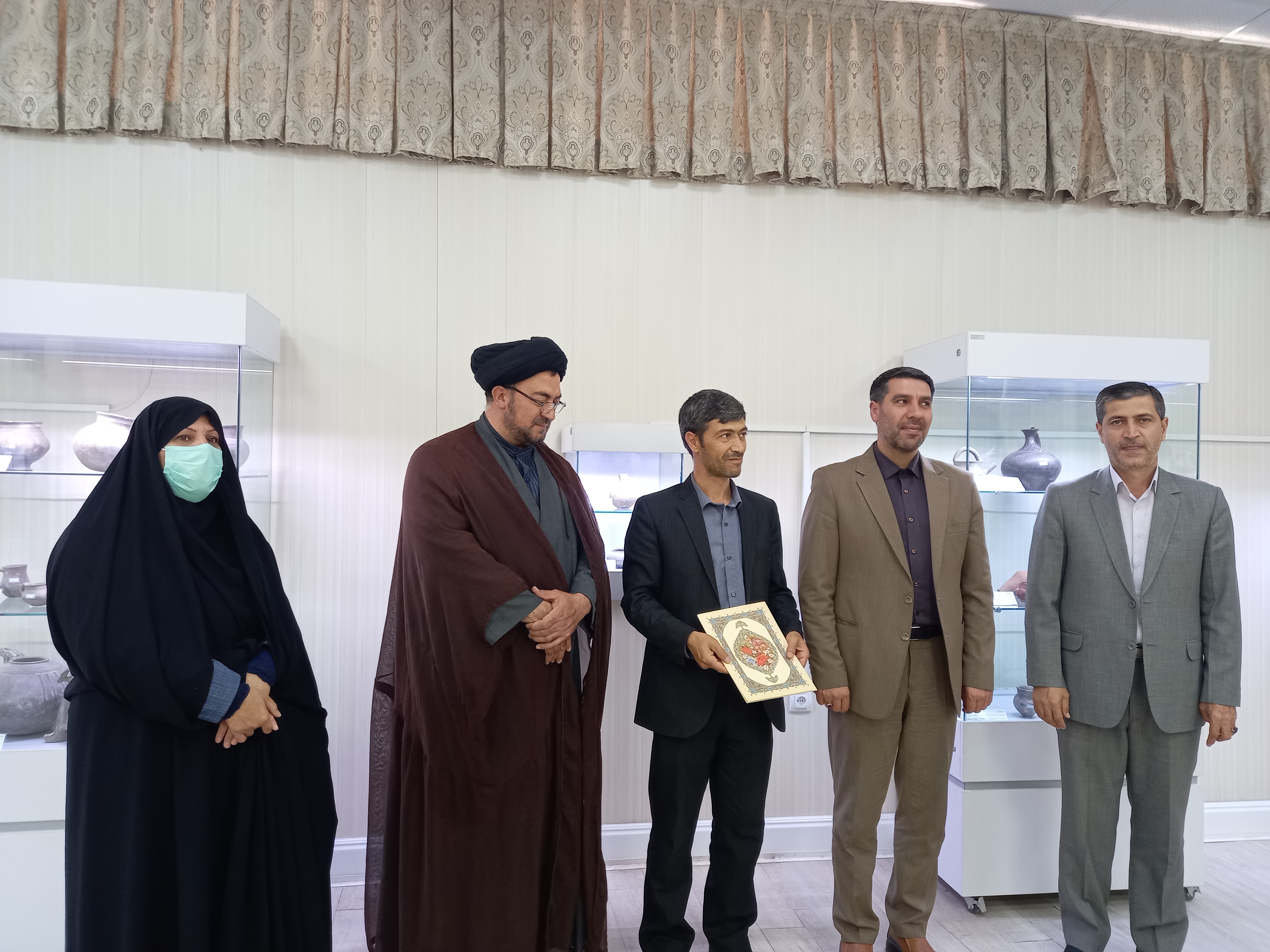 بازدید فرماندار نقده از اداره میراث فرهنگی، گردشگری و صنایع دستی و موزه این شهرستان