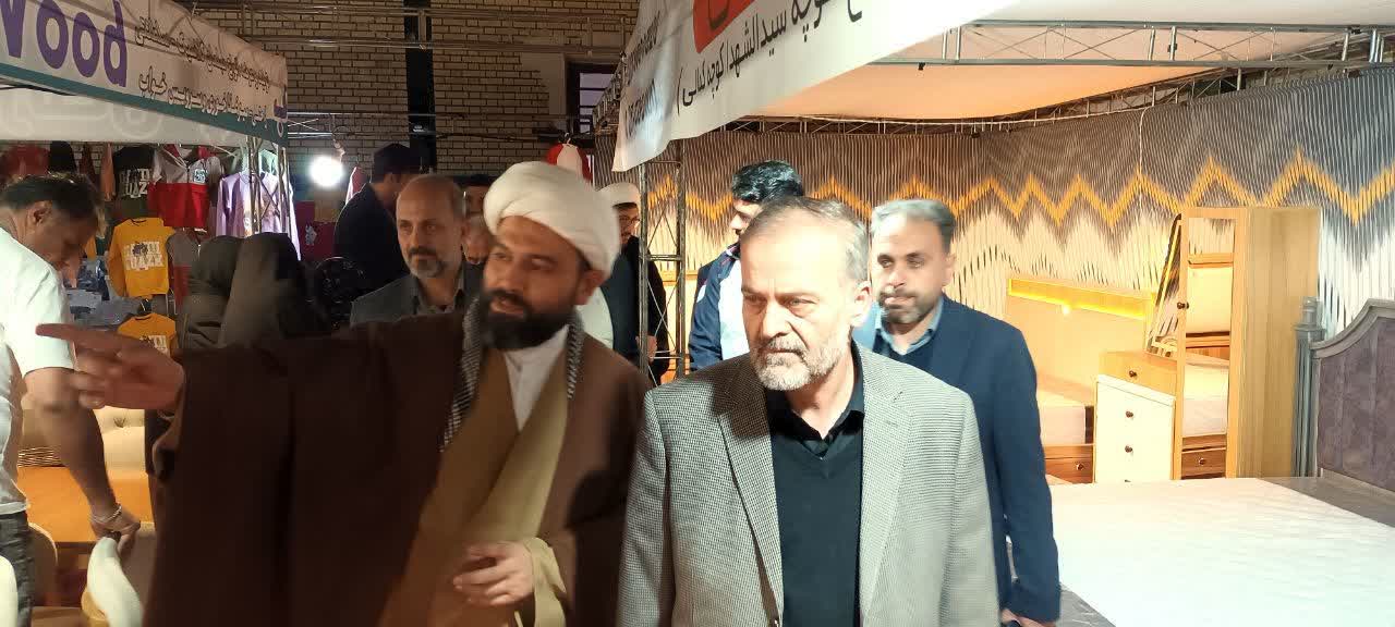 افتتاح نمایشگاه محصولات و تولیدات مددجویان کمیته امداد امام خمینی(ره) شهرستان نقده با حضور فرماندار