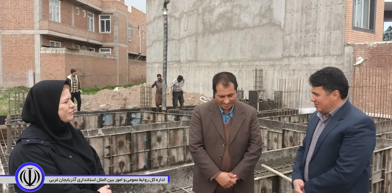 بازدید معاون فرماندار نقده از روند احداث ساختمان اداری بیمه سلامت شهرستان