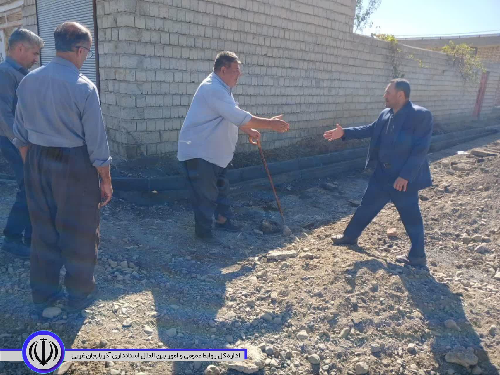 بازدید بخشدار مرکزی نقده از پروژه های عمرانی در حال اجرا در روستاهای آلاگوز علیا و چیانه