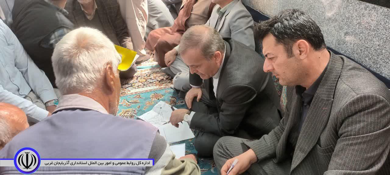 برگزاری میز ارتباطات مردمی فرماندار شهرستان نقده در شهر محمدیار