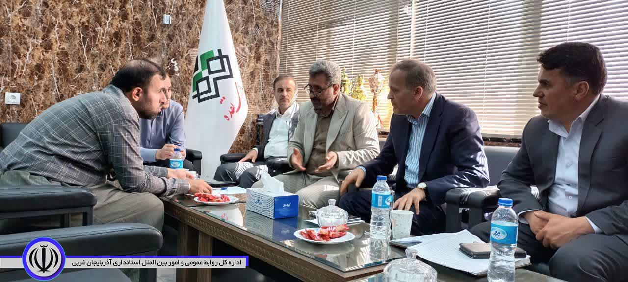 برگزاری میز ارتباطات مردمی سرپرست فرمانداری شهرستان در محل شهرداری نقده