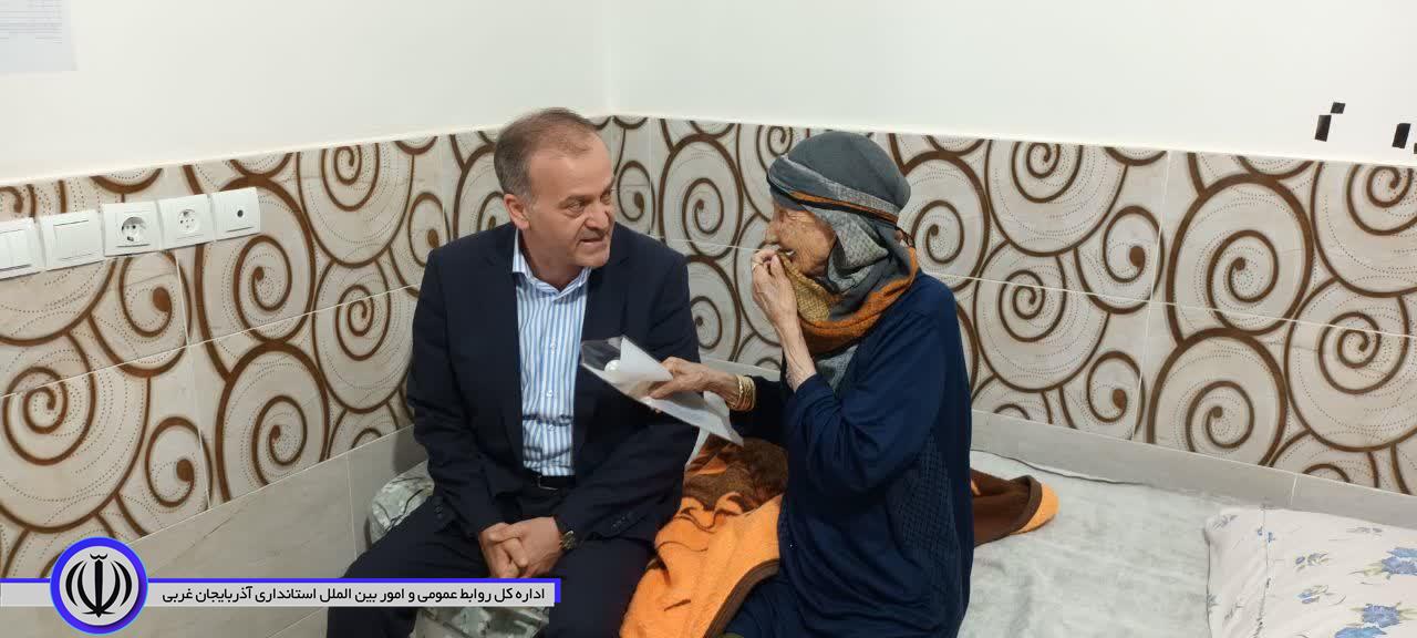 بازدید امیرعباس جعفری سرپرست فرمانداری شهرستان نقده از سرای سالمندان و دیدار و دلجویی از مادران این سرا