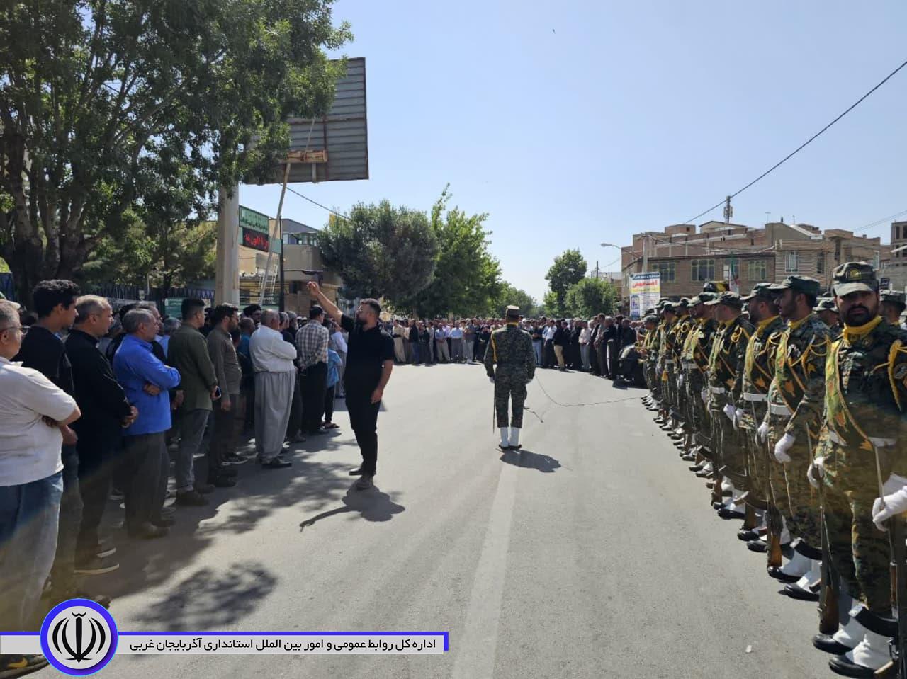 مراسم تشییع پیکر پاک شهید زبیر امینی فر در شهرستان نقده برگزار شد