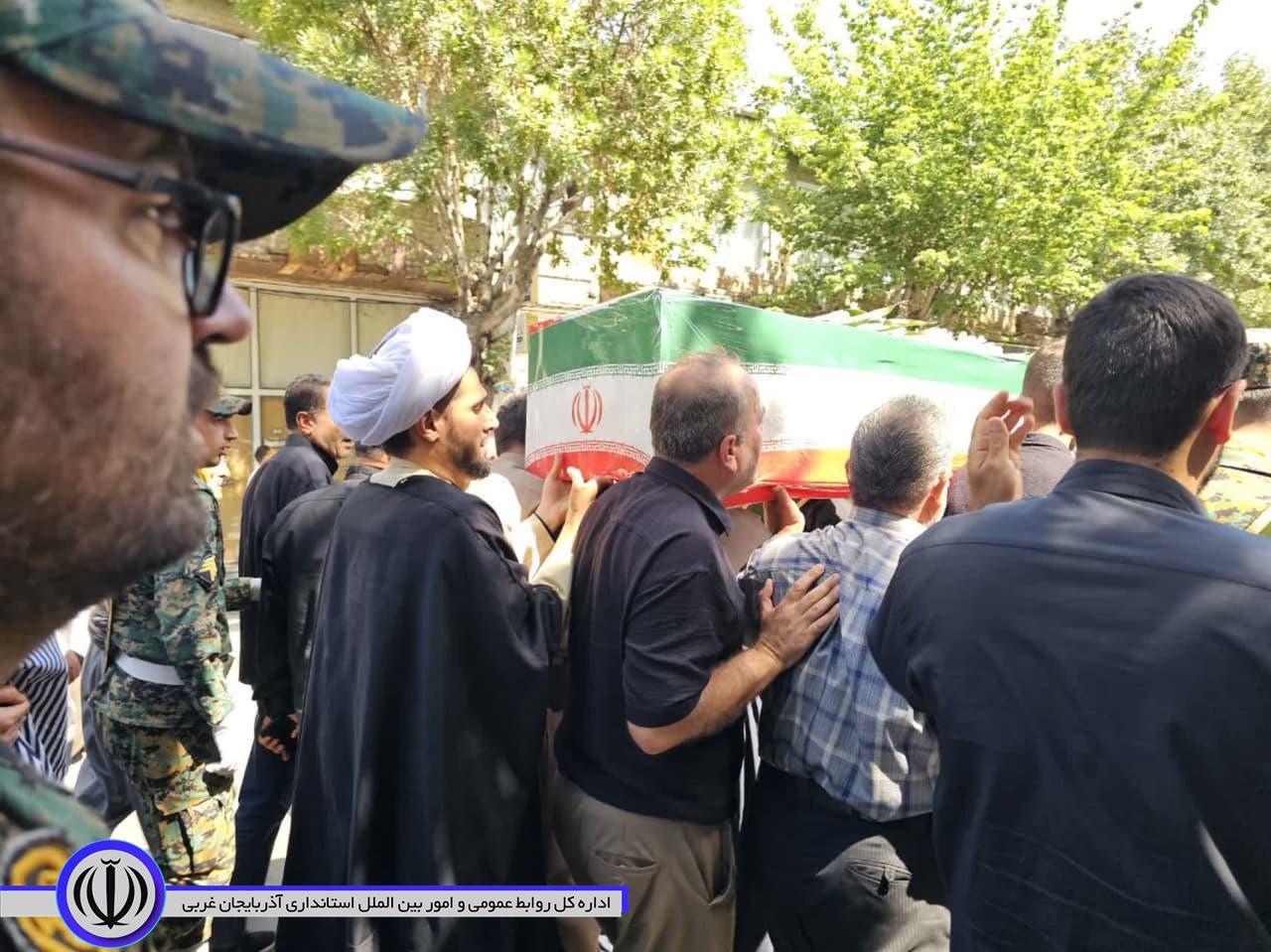 مراسم تشییع پیکر پاک شهید زبیر امینی فر در شهرستان نقده برگزار شد
