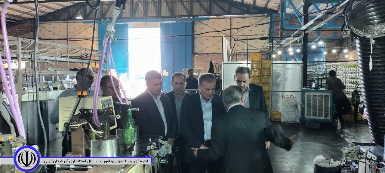 بازدید سرپرست فرمانداری شهرستان نقده از کارخانه زیپسازی آذرپلاست سولدوز( جعفرزاده) با هدف بررسی مشکلات و آمادهسازی برای فاز سوم توسعه + تصاویر