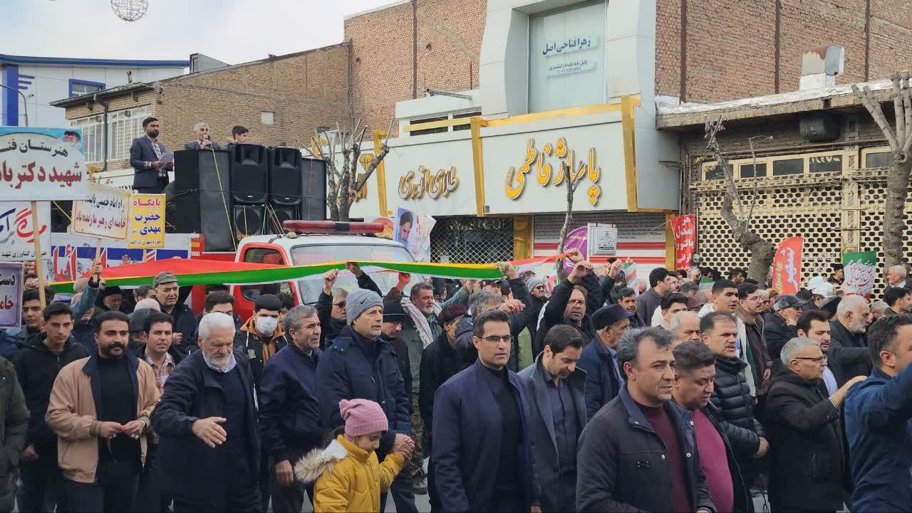 حضور باشکوه مردم شهید پرور و زمانشناس شهرستان نقده در راهپیمایی یوم الله 22 بهمن چهل و هفتمین سالگرد پیروزی انقلاب اسلامی