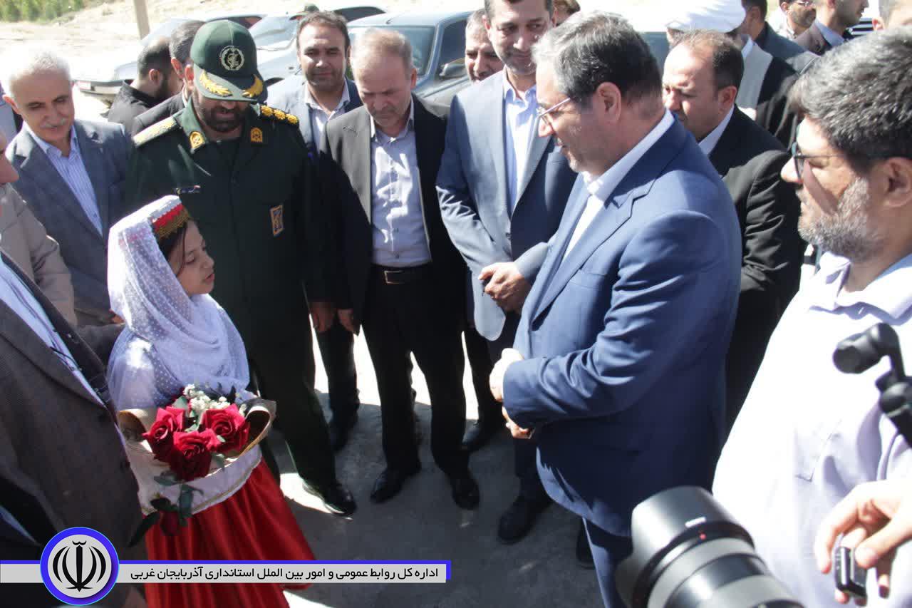 بازدید استاندار آذربایجانغربی از تپه تاریخی حسنلو نقده + تصاویر