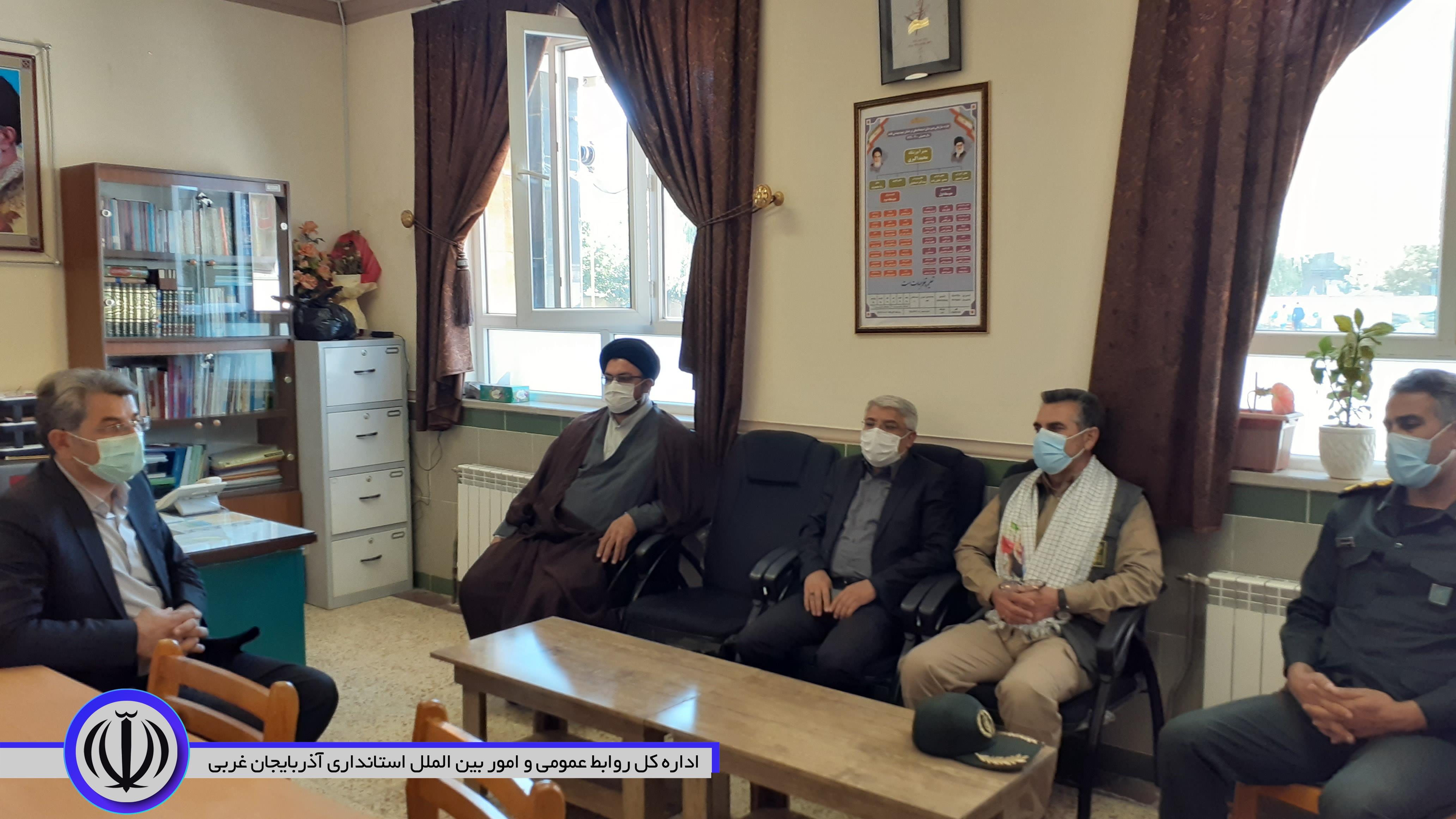 نواختن زنگ مقاومت و ایثار با حضور منوچهر شاکر فرماندار شهرستان نقده