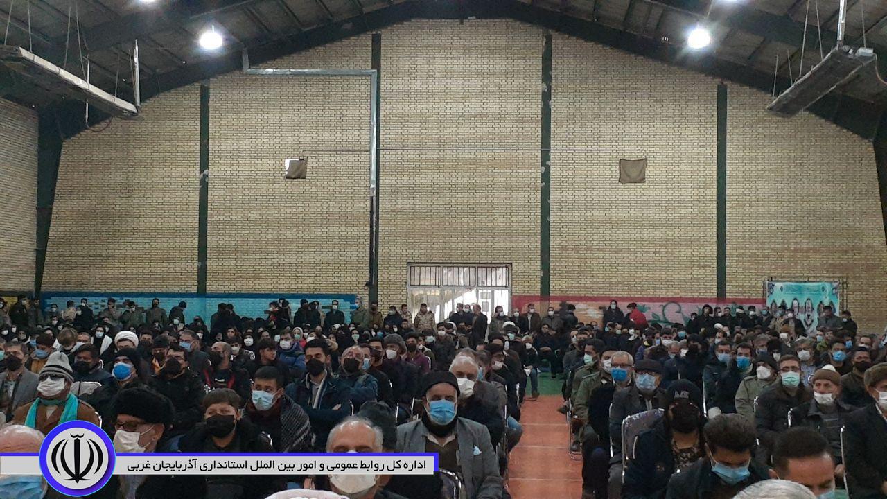 اجتماع بزرگ سلیمانی ها با حضور منوچهر شاکر فرماندار شهرستان و سردار شهسواری فرمانده سپاه شهداء استان آذربایجان غربی