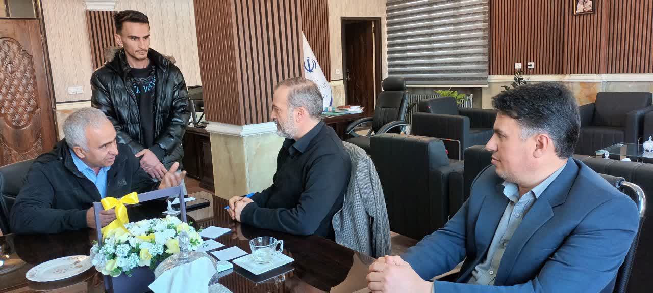 برگزاری ملاقات مردمی و دیدار چهره به چهره فرماندار نقده + تصاویر