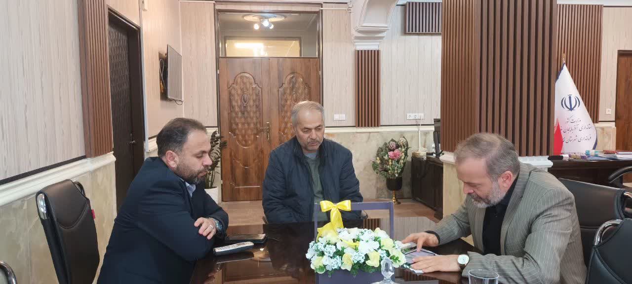 ملاقات مردمی و دیدار چهره به چهره فرماندار شهرستان نقده + تصاویر