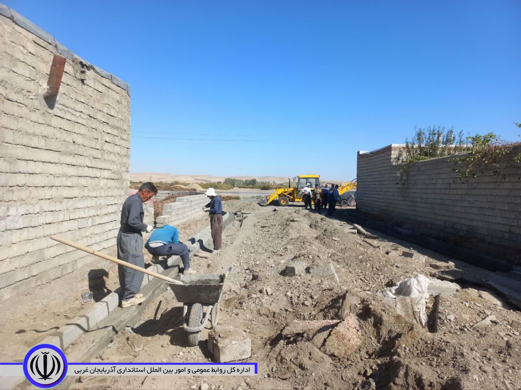 بازدید بخشدار مرکزی نقده از پروژه های عمرانی در حال اجرا در روستاهای آلاگوز علیا و چیانه